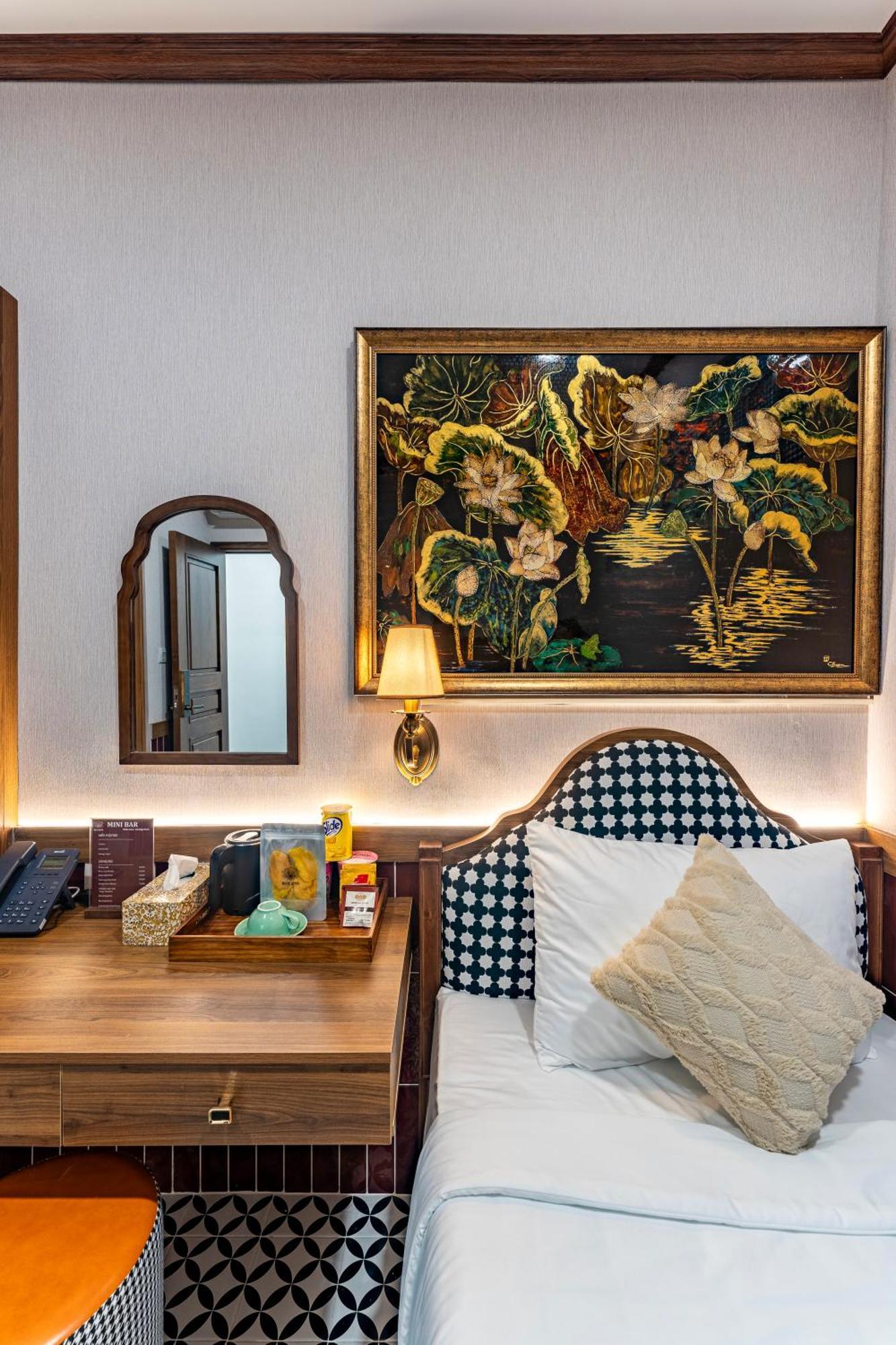 Hotel White Lotus - Heritage Ho Chi Minh City